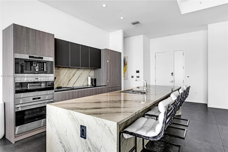 SLS Lux Brickell #PH5704 image #8