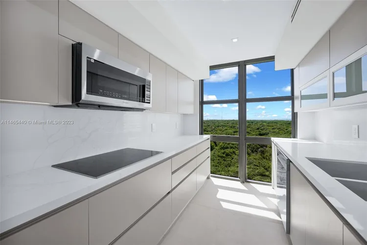 Towers of Key Biscayne #B1001 image #20