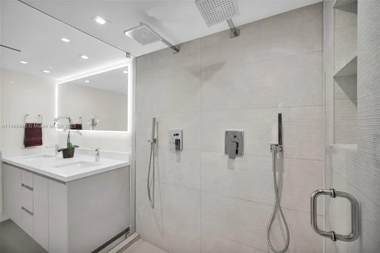 Towers of Key Biscayne #B1001 image #26