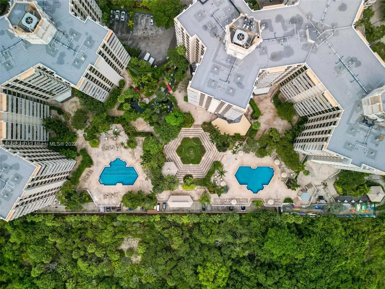 Towers of Key Biscayne #B706 image #34