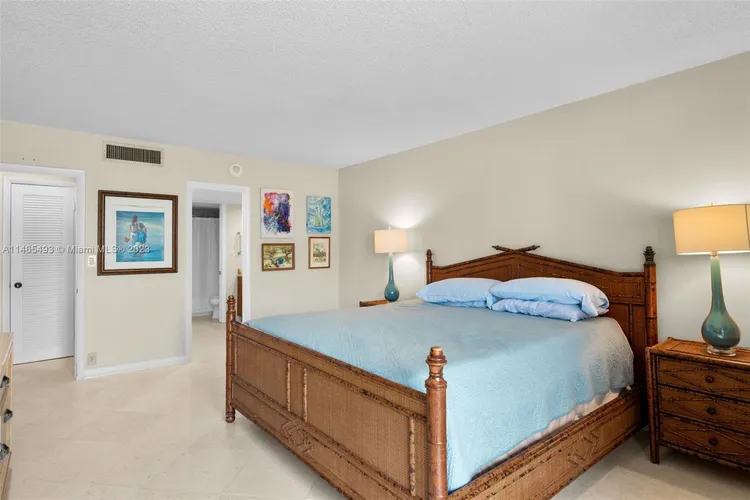 Towers of Key Biscayne #B706 image #8