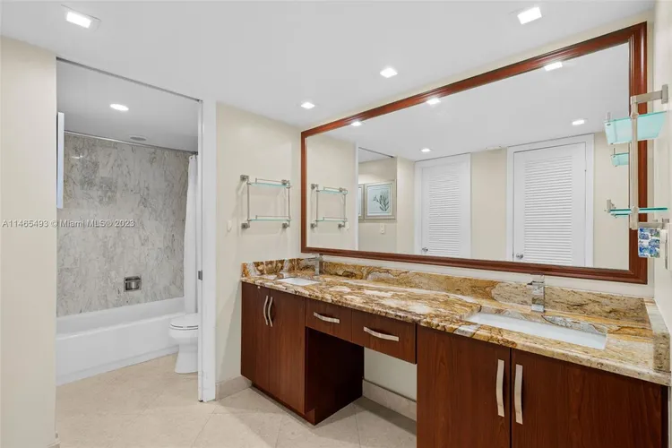 Towers of Key Biscayne #B706 image #9