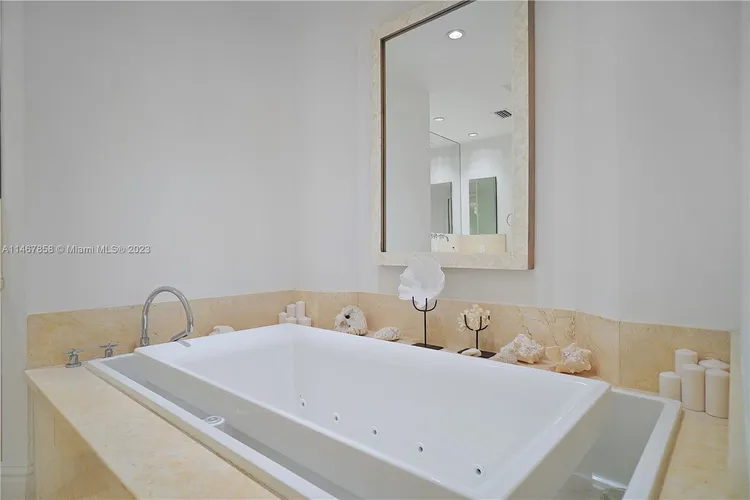 One Bal Harbour #1805 image #21