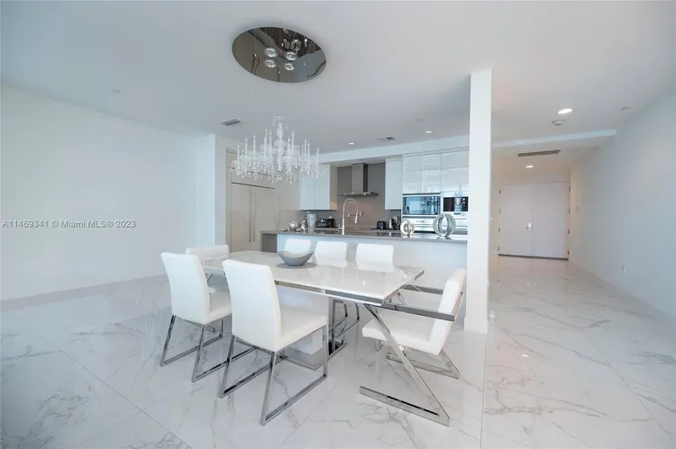 Chateau Beach Residences #1401 image #16