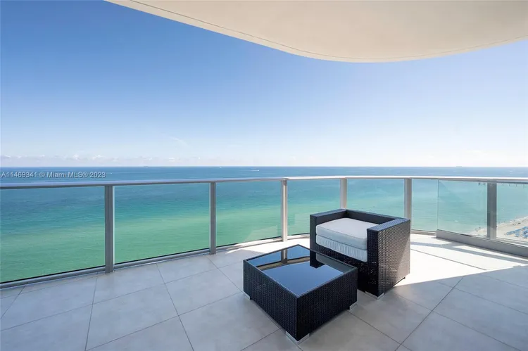 Chateau Beach Residences #1401 image #25