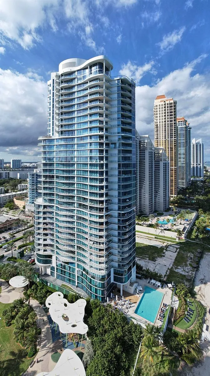 Chateau Beach Residences #1401 image #33