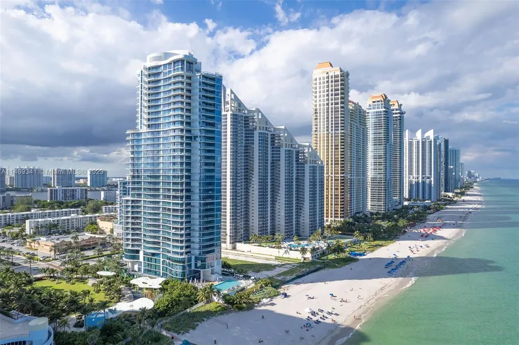 Chateau Beach Residences #1401 image #35