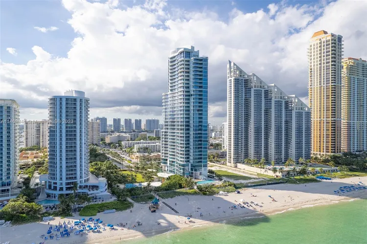 Chateau Beach Residences #1401 image #6