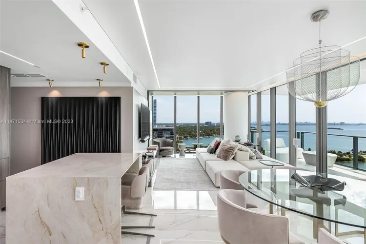 One Paraiso #2406 image #11