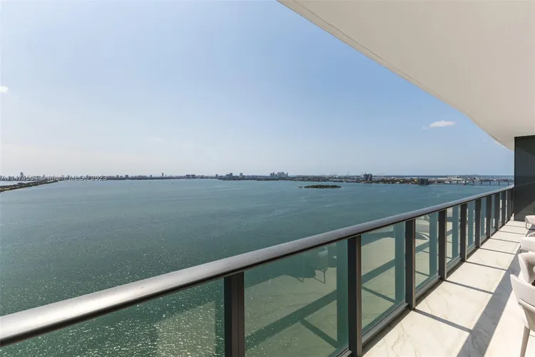 One Paraiso #2406 image #14