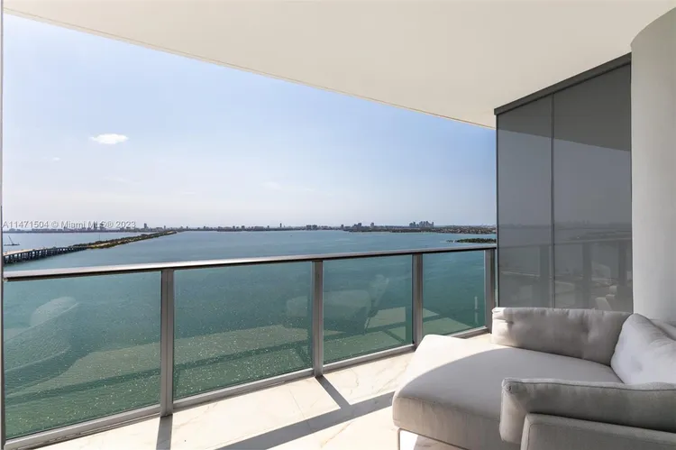 One Paraiso #2406 image #16