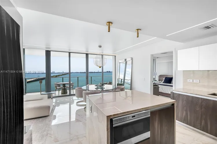 One Paraiso #2406 image #17