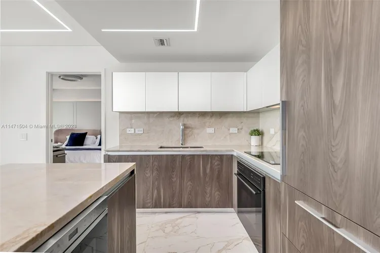 One Paraiso #2406 image #20