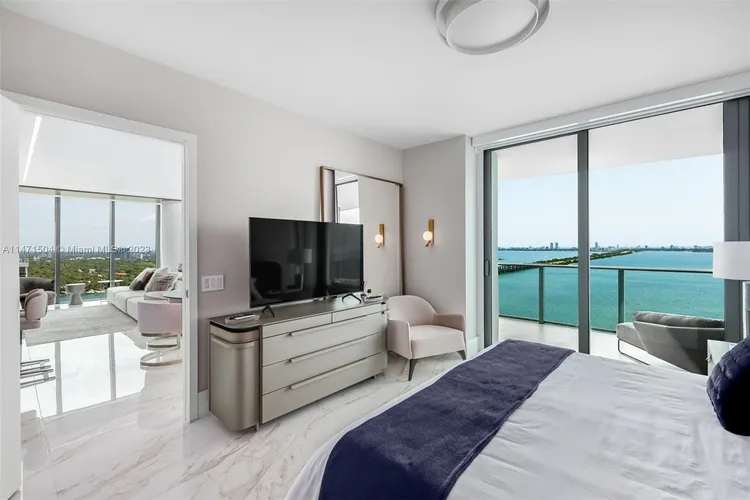 One Paraiso #2406 image #25