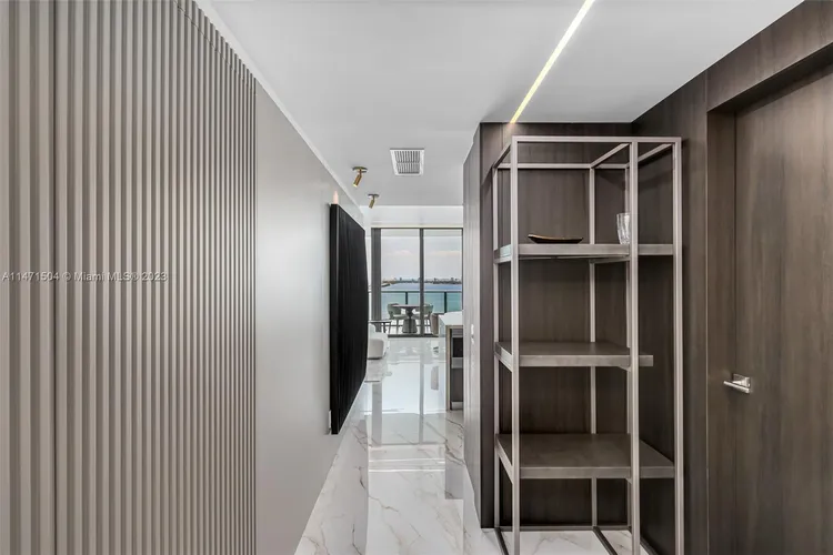 One Paraiso #2406 image #35