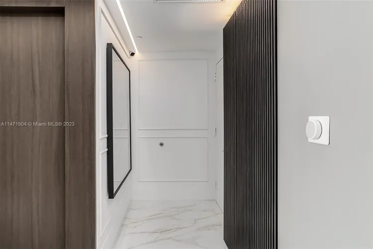 One Paraiso #2406 image #36