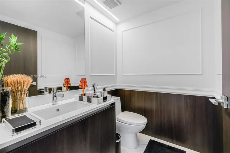 One Paraiso #2406 image #38