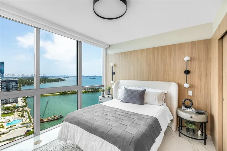 One Paraiso #2406 image #39