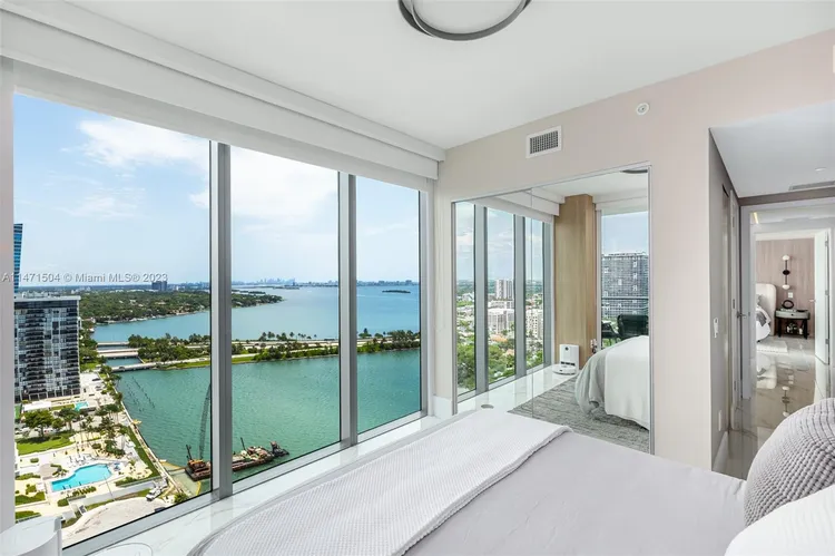 One Paraiso #2406 image #43