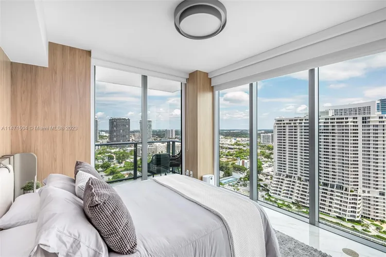 One Paraiso #2406 image #44