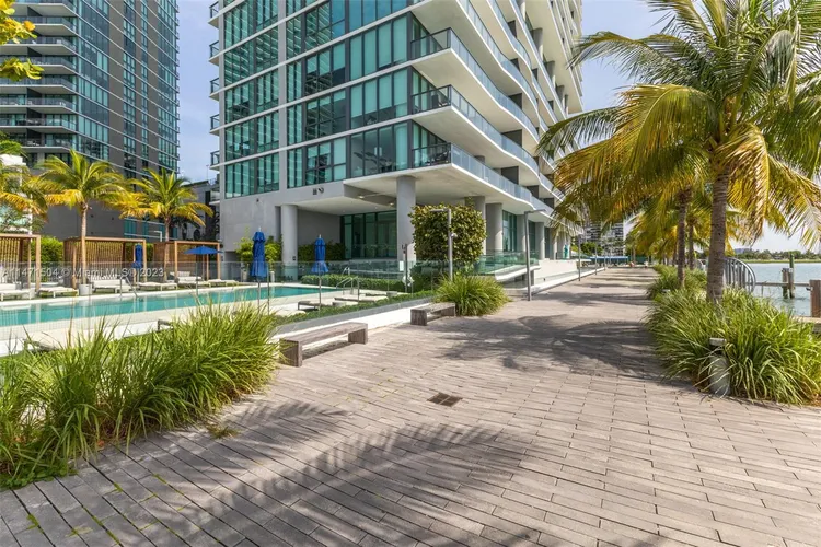 One Paraiso #2406 image #69