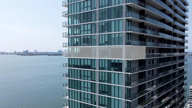 One Paraiso #2406 image #6