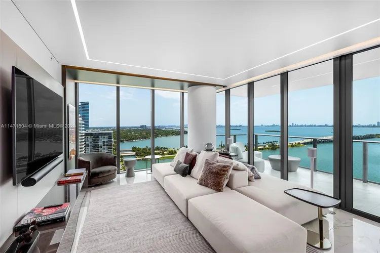 One Paraiso #2406 image #7