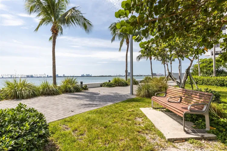 One Paraiso #2406 image #88