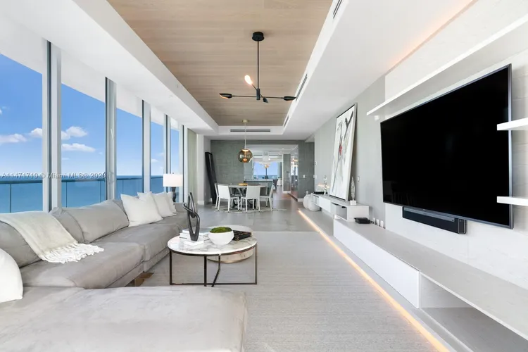 Fendi Chateau Residences #901 image #18