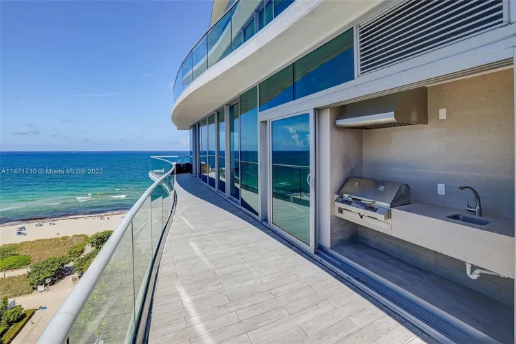 Fendi Chateau Residences #901 image #25