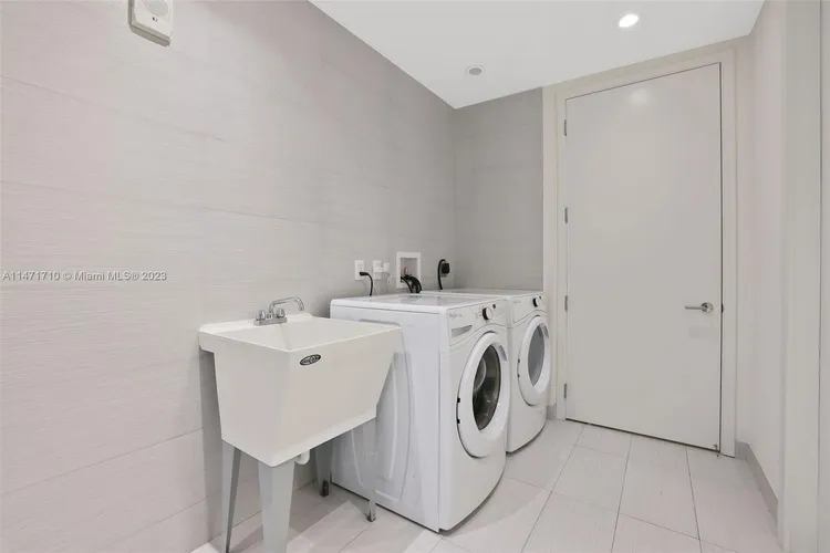 Fendi Chateau Residences #901 image #28