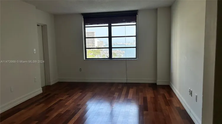 Brickell Bay Club #707 image #11