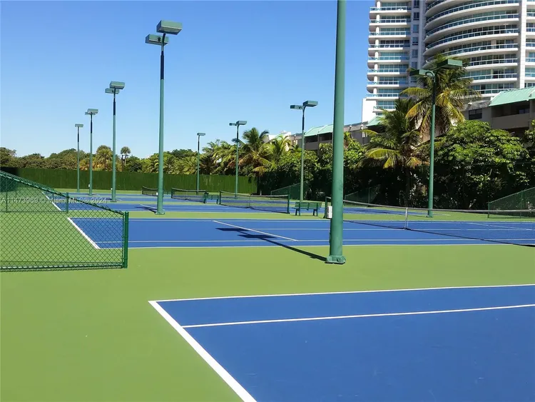 Brickell Bay Club #707 image #15