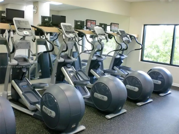 Brickell Bay Club #707 image #19