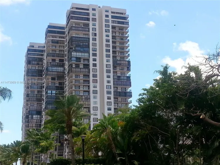 Brickell Bay Club #707 image #23