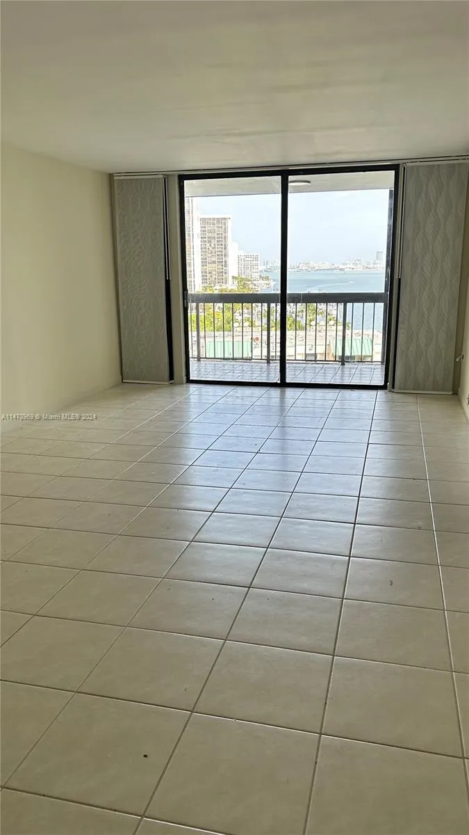 Brickell Bay Club #707 image #8