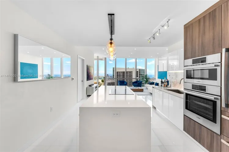 Paramount Miami Worldcenter #PH5105 image #14