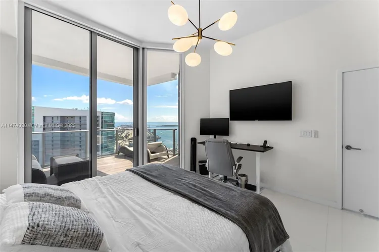 Paramount Miami Worldcenter #PH5105 image #20