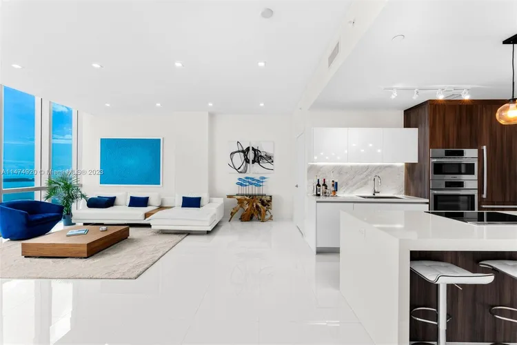 Paramount Miami Worldcenter #PH5105 image #9