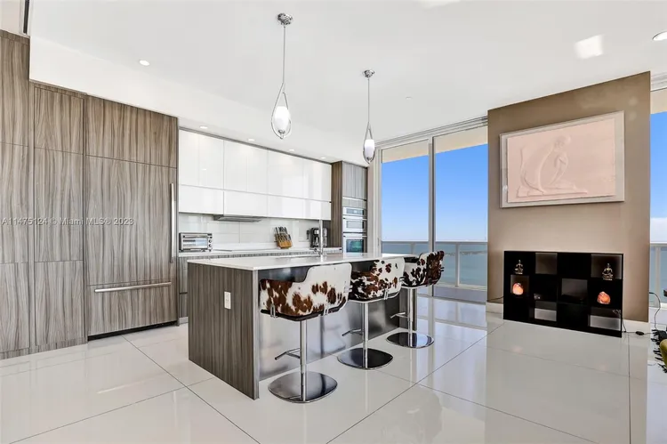 Bay House #PH3 image #15