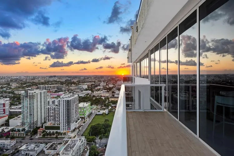 Bay House #PH3 image #18