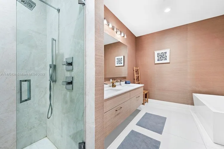 Bay House #PH3 image #22