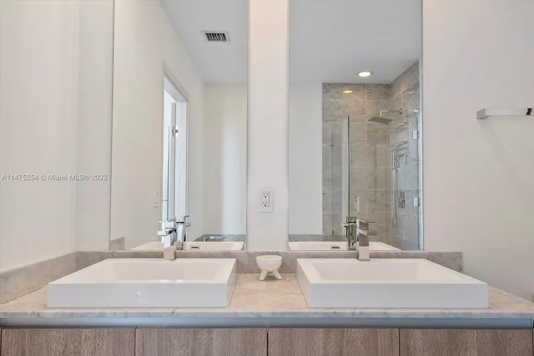 SLS Lux Brickell #5505 image #10