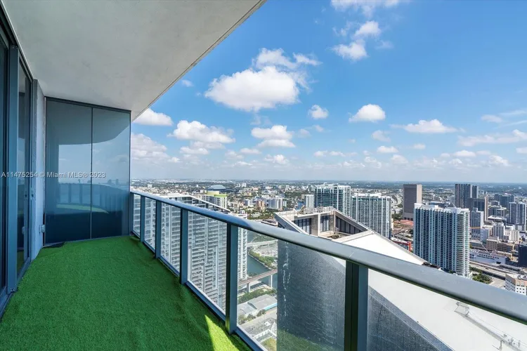 SLS Lux Brickell #5505 image #20