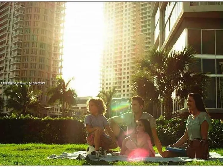 SLS Lux Brickell #5505 image #31