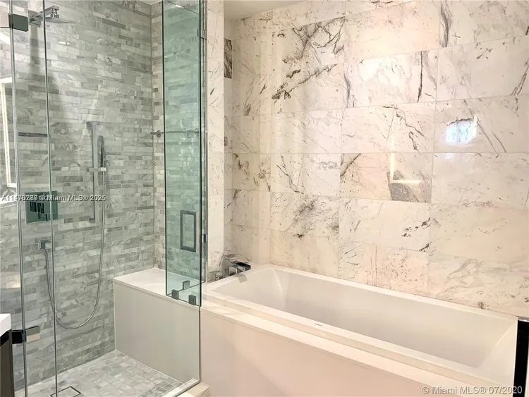 Paramount Miami Worldcenter #3105 image #17