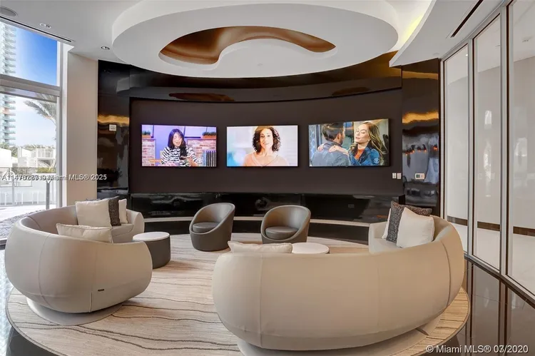 Paramount Miami Worldcenter #3105 image #31