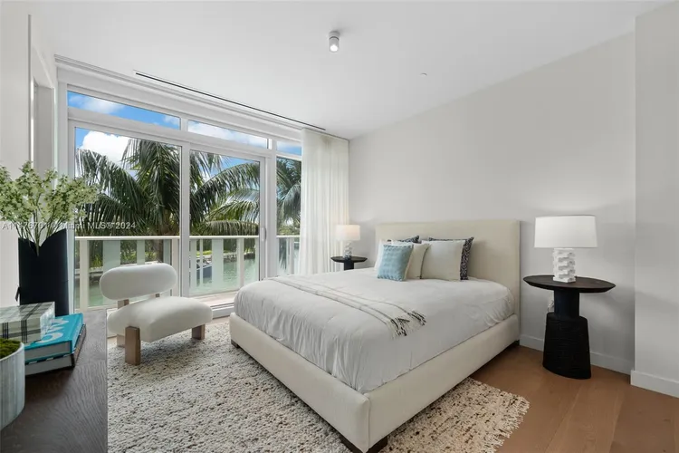 The Ritz-Carlton Residences Mid-Beach #125 image #12