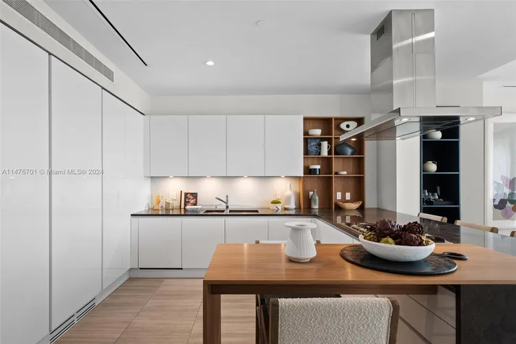 The Ritz-Carlton Residences Mid-Beach #125 image #6