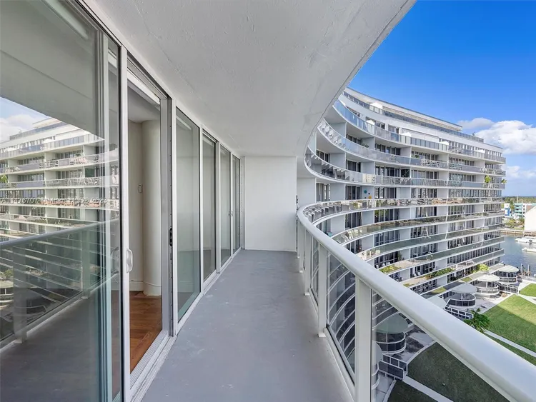 King Cole #716 image #23